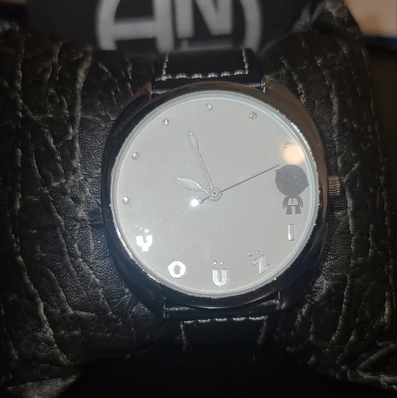 Watch - Picture 2 of 10